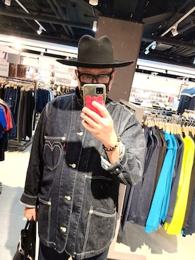 何子立さんのコーディネート