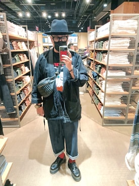 何子立さんのコーディネート