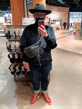 何子立さんのコーディネート