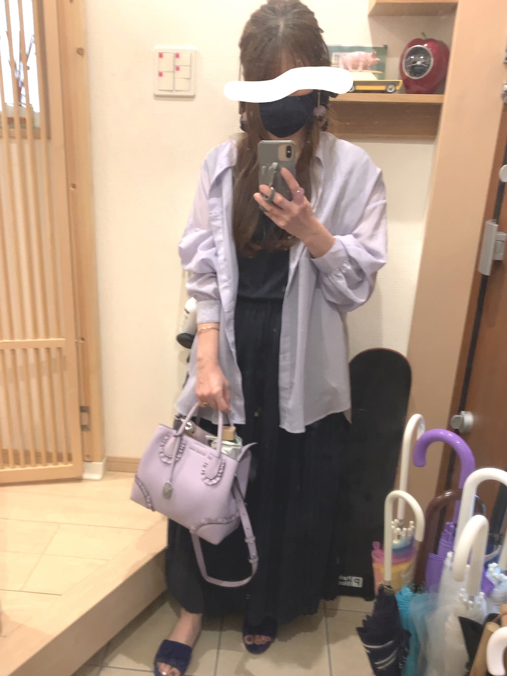 「サンダル、ミュール、ミュールサンダル、ネイビー、ラベンダー、プリーツワンピース、ワンピース、プリーツ、シアーシャツ」｜「MICHAEL KORSのアイテム（バッグ、パープル系）」を使った、こたつんさん（レディース・158cm）の夏コーディネートの1枚目の写真