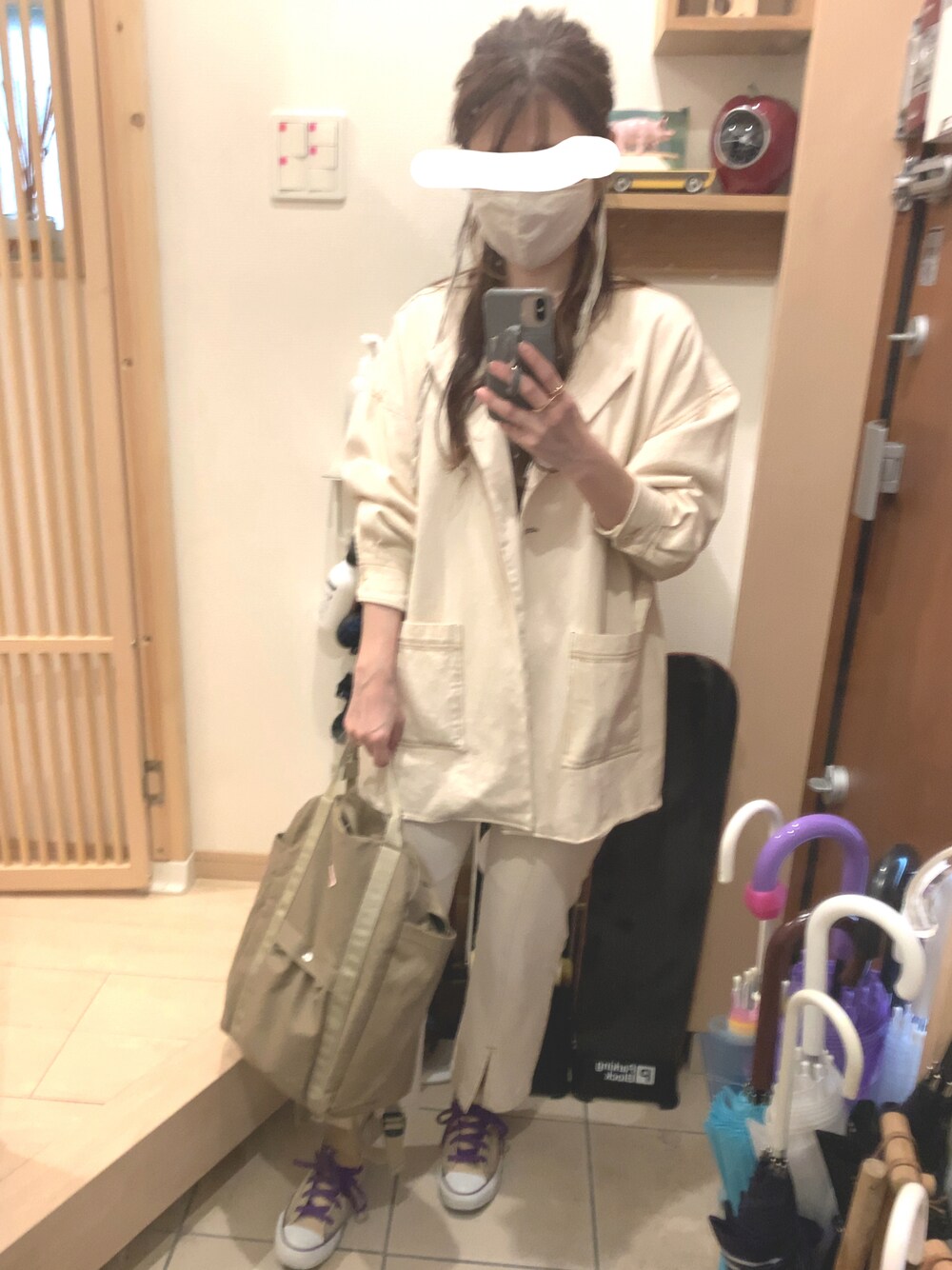「セットアップ、パンツスタイル、カジュアルコーデ、ベージュ、リュック、淡色コーデ、淡色女子、コンバース オールスター、コンバース ハイカット」｜「CONVERSEのCONVERSE ALL STAR Color ON Color HI（スニーカー、ベージュ系）」を使った、こたつんさん（レディース・158cm）の夏コーディネートの1枚目の写真
