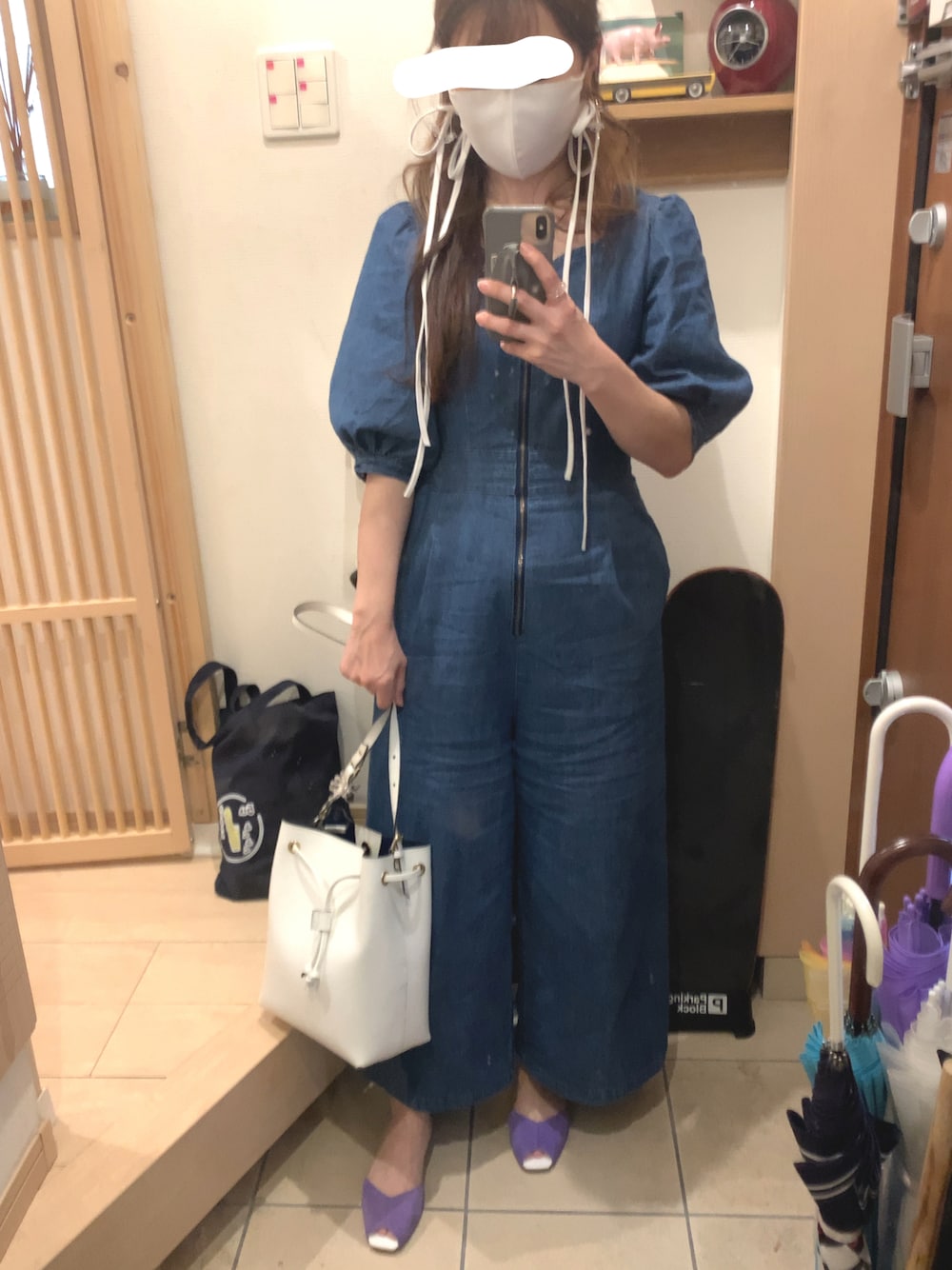 「オールインワン、デニム、デニムパンツ、ボリューム袖、ボリュームスリーブ、サンダル、シンプル」｜「ODETTE E ODILEのOFD インステップリボン サンダル60（サンダル、イエロー系）」を使った、こたつんさん（レディース・158cm）の夏コーディネートの1枚目の写真