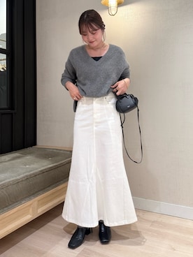 「アイテム（デニムスカート）」を使った、yuu_yabeさん（レディース・168cm）の秋コーディネート