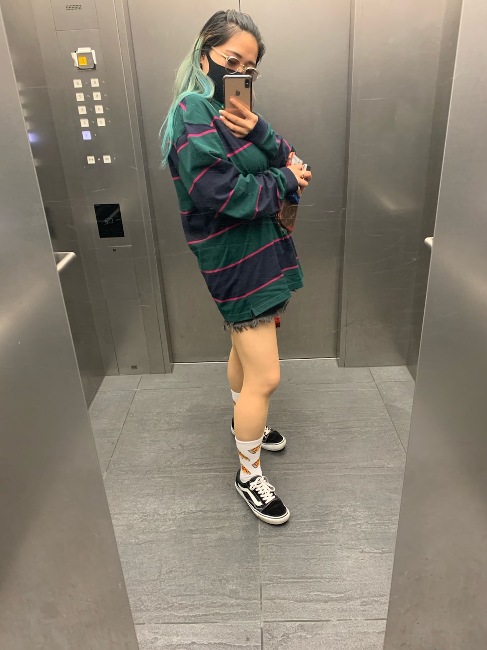 「古着風コーデ、ピザソックス、adsr、VANS OLDSKOOL、H&M」｜「H&Mのアイテム（トップス、グリーン系）」を使った、mamyさん（レディース・160cm）の夏コーディネートの1枚目の写真