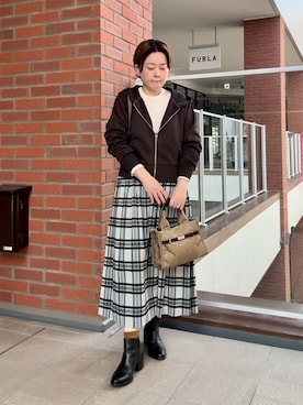 「MICO COULIER（ミコクリエ）のラインテープ2WAYミニトートバッグ（トートバッグ）」を使った、shiraさん（レディース・155cm）の秋コーディネート