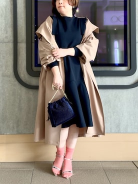 「MICO COULIER（ミコクリエ）の撥水スタンドカラーロングコート（その他アウター、イエロー系）」を使った、shiraさん（レディース・155cm）の冬コーディネート