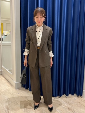 「オフィススタイル」｜「アイテム（パンツ）」を使った、ayakaさん（レディース・156cm）の秋コーディネート