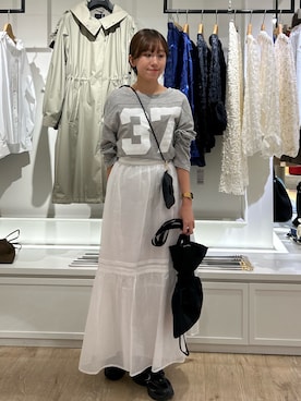 「Rie Miller（リエミラー）のウォッシャブル2WAYアメフトライクロンT（Tシャツ/カットソー、グレー系）」を使った、ayakaさん（レディース・156cm）の春コーディネート