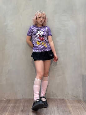 「Desigual（デシグアル）の【予約】ミッキー ゼブラプリントグラフィックTシャツ／パープル（Tシャツ/カットソー、レッド系）」を使った、slinkyさん（レディース・150cm）の夏コーディネート