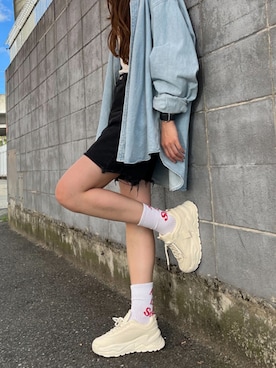 「ベージュスニーカー」｜amさん（レディース・165cm）の秋コーディネート