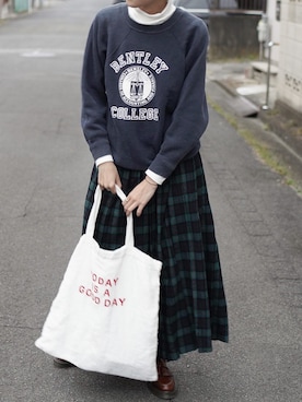𝚛𝚒𝚜𝚊さんの（Loake | ローク）を使ったコーディネート