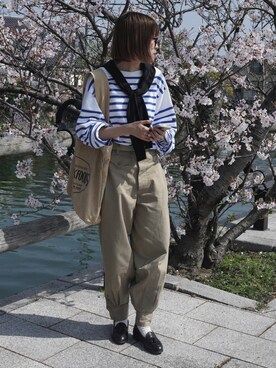「春服デビュー宣言」｜「アイテム（チノパンツ）」を使った、𝚛𝚒𝚜𝚊さん（レディース・161cm）の春コーディネート
