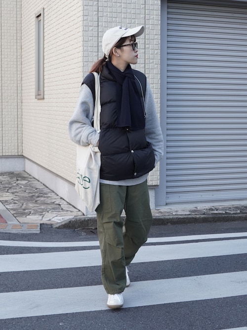 COMOLIのダウンベストを使った人気ファッションコーディネート - WEAR