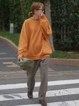 「R&D.M.Co OLDMAN’S TAILOR（オールドマンズテイラー）のアイテム（パンツ）」を使った、𝚛𝚒𝚜𝚊さん（レディース・161cm）の秋コーディネート