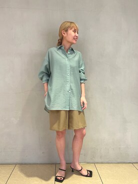 「URBAN RESEARCH（アーバンリサーチ）のオックスハーフパンツ（その他パンツ、ベージュ系）」を使った、河村初美さん（レディース）の夏コーディネート