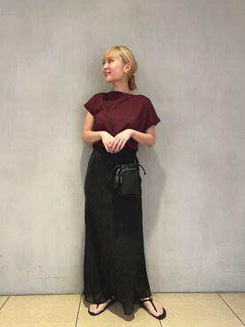 「URBAN RESEARCH（アーバンリサーチ）のペルビアンコットンTシャツ（Tシャツ/カットソー、レッド系）」を使った、河村初美さん（レディース）の夏コーディネート