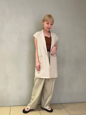 「URBAN RESEARCH（アーバンリサーチ）のテーラードジレ（その他アウター、ベージュ系）」を使った、河村初美さん（レディース）の夏コーディネート