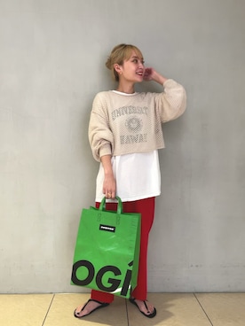 「URBAN RESEARCH（アーバンリサーチ）のメッシュニットプルオーバー（ニット/セーター、ベージュ系）」を使った、河村初美さん（レディース）の夏コーディネート