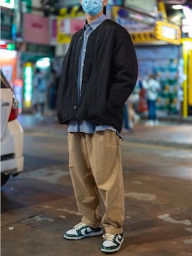 「BEAMS（ビームス）のアイテム（パンツ）」を使った、irwinwonggggさん（メンズ・175cm）の冬コーディネート