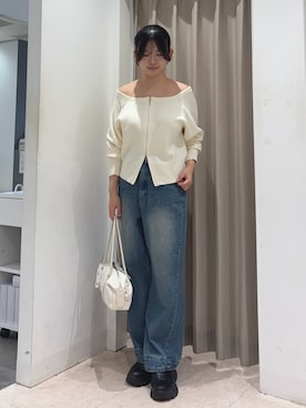 「SENSE OF PLACE by URBAN RESEARCH(センスオブプレイスバイアーバンリサーチ)の『洗濯可』ダブルジップオフショルニット(ニット/セーター、ホワイト系)」を使った、はなさん(レディース・163cm)の秋コーディネート