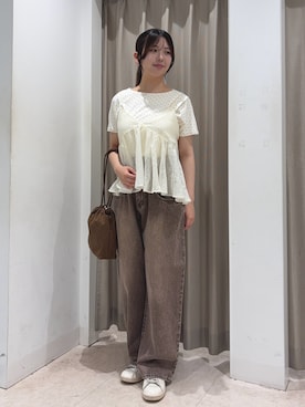「SENSE OF PLACE by URBAN RESEARCH(センスオブプレイスバイアーバンリサーチ)のフリルドレープトップ(Tシャツ/カットソー、ホワイト系)」を使った、はなさん(レディース・163cm)の夏コーディネート