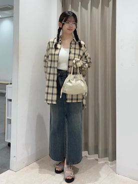 「SMELLY(スメリー)のビッグシェイプダテメガネ(メガネ、シルバー系)」を使った、はなさん(レディース・163cm)の夏コーディネート