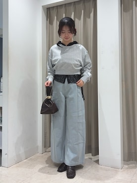 「SENSE OF PLACE by URBAN RESEARCH(センスオブプレイスバイアーバンリサーチ)のデニムライクスラックス(デニムパンツ、ブルー系)」を使った、はなさん(レディース・163cm)の春コーディネート