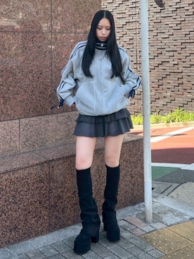 「アイテム（ブルゾン、グレー系）」を使った、栗原あいりさん（レディース・161cm）の秋コーディネート