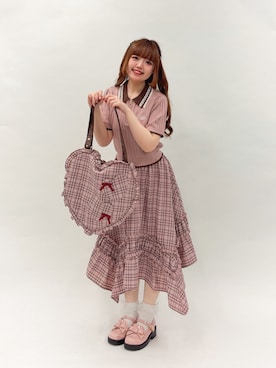 「axes femme（アクシーズファム）の刺繍入りジップニットポロ（ニット/セーター、ピンク系）」を使った、くるみ❀.*ﾟさん（レディース・160cm）の春コーディネート