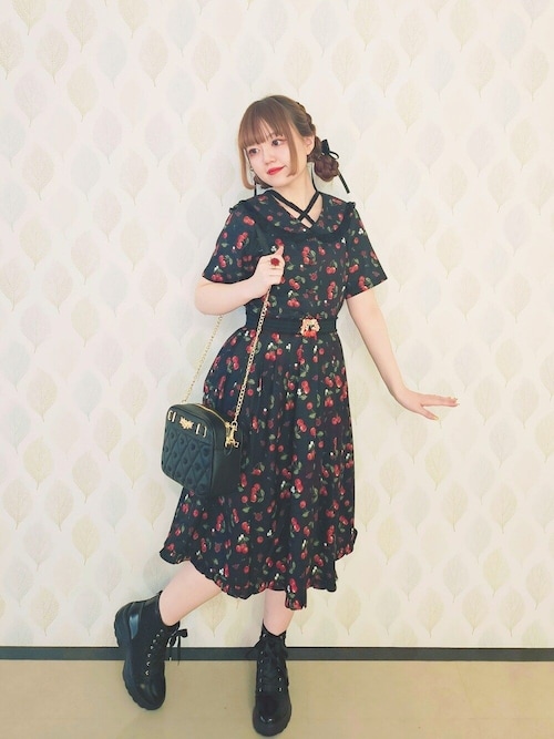 カップ付きストラップタンク（タンクトップ）｜axes femme