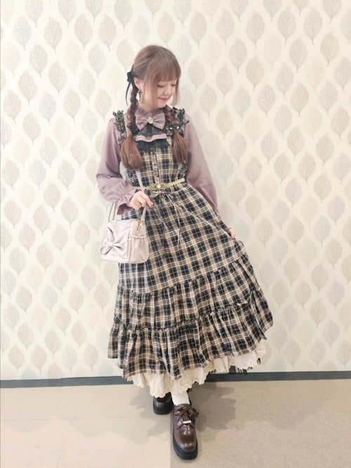 リボン×ジャボブローチ付ブラウス