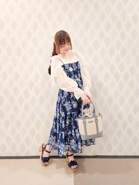 「axes femme（アクシーズファム）のネモフィラプリントブラウス×ワンピース（ワンピース）」を使った、axes_staff_kurumiさん（レディース・159cm・20代）の春コーディネート