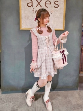 「アイテム（ジャンパースカート）」を使った、axes_staff_kurumiさん（レディース・159cm）の秋コーディネート