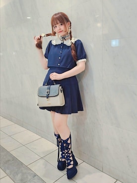 「axes femme POETIQUE（アクシーズファムポエティック）のバイカラードッキングミニＯＰ（ワンピース）」を使った、axes_staff_kurumiさん（レディース・159cm・20代）の夏コーディネート