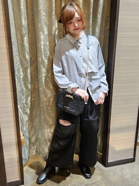 「axes femme（アクシーズファム）のアイテム（カーゴパンツ）」を使った、axes_staff_kurumiさん（レディース・159cm）の秋コーディネート