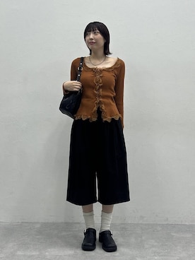 「JEANASIS（ジーナシス）の2WAYバックルサボ/1066512（モカシン/デッキシューズ、ブラック系）」を使った、マリンさん（レディース）の秋コーディネート