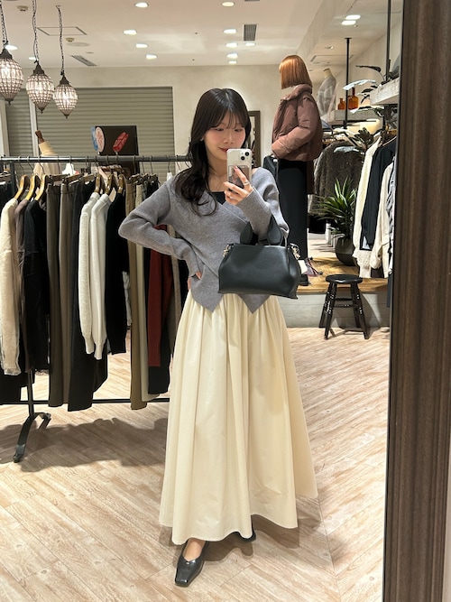 新色/ライトベージュ・グレー】クロスVネックニット（ニット/セーター