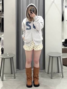 「3.3 Field Trip （3.3フィールドトリップ）の3.3 Field Trip／ベルトカバーブーツ（ブーツ、イエロー系）」を使った、あすかさん（レディース）の春コーディネート