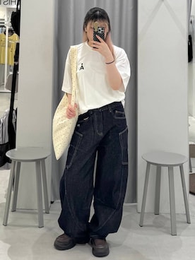 「ALAND（エーランド）の【ハローキティ】ＡロゴＴシャツ（Tシャツ/カットソー、ホワイト系）」を使った、あすかさん（レディース）の夏コーディネート