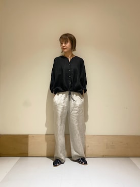 「URBAN RESEARCH DOORS（アーバンリサーチドアーズ）のリネンドロストドルマンブラウス（シャツ/ブラウス、ブラック系）」を使った、sasakiさん（レディース・165cm）の春コーディネート
