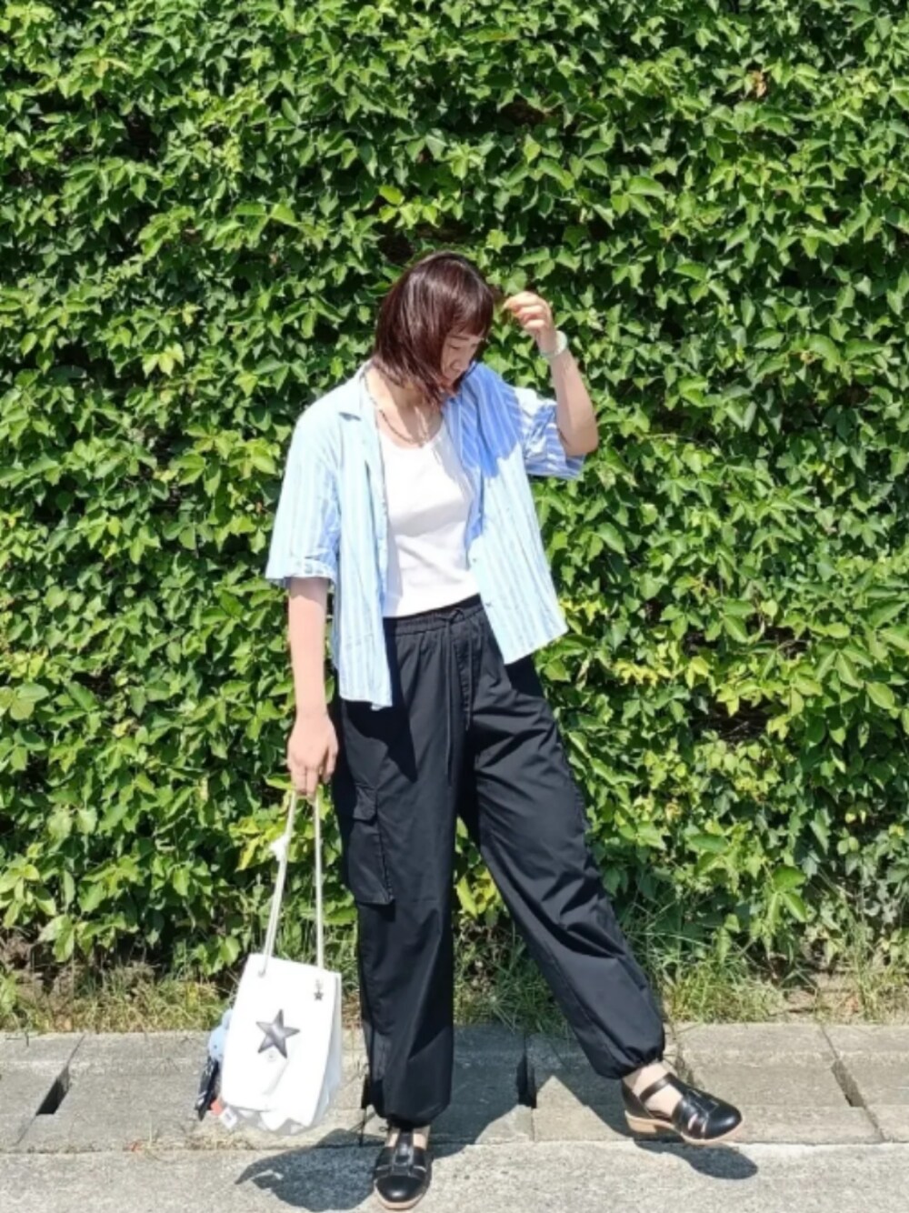 「GUのアイテム（タンクトップ、ホワイト系）」を使った、sallyswardrobeさん（レディース・168cm）の秋コーディネートの1枚目の写真