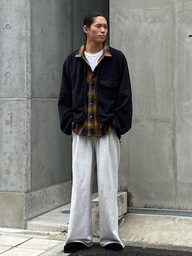 「アイテム（スウェットパンツ、シルバー系）」を使った、Taiyo Maruyamaさん（メンズ・187cm）の秋コーディネート