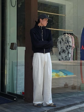 「アイテム（スウェットパンツ、シルバー系）」を使った、Taiyo Maruyamaさん（メンズ・187cm）の夏コーディネート