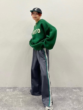 「ストリート女子」｜「アイテム（スウェットパンツ）」を使った、shibaoutfitsさん（レディース・153cm）の冬コーディネート