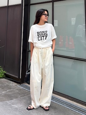 「CIAOPANIC TYPY（チャオパニックティピー）の【UNISEX】ピグメント加工スラブカレッジロゴTEE（Tシャツ/カットソー、ホワイト系）」を使った、yunaさん（レディース・153cm）の夏コーディネート