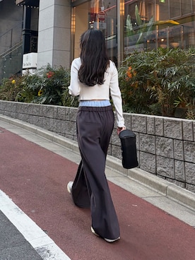 「CIAOPANIC TYPY（チャオパニックティピー）のダブルウエストワイドイージースラックス（スラックス、グレー系）」を使った、yunaさん（レディース・153cm）の春コーディネート