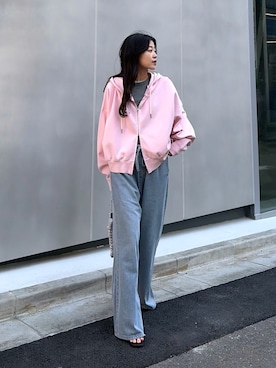 「CIAOPANIC TYPY（チャオパニックティピー）の【ゆるっと抜け感大人フーディー】ピグメントダンボールパーカー（パーカー、ピンク系）」を使った、yunaさん（レディース・153cm）の春コーディネート