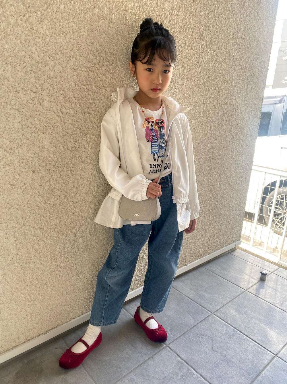「春めき満開コーデ、キッズコーデ、女の子コーデ」｜「BeBe Petits Pois Vertのアイテム（トップス、ホワイト系）」を使った、ryoさん（キッズ・120cm）の春コーディネートの1枚目の写真