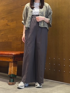 「NEW BALANCE（ニューバランス）の530　U5301Z0（スニーカー、ゴールド系）」を使った、kameda.さん（レディース・159cm）の春コーディネート