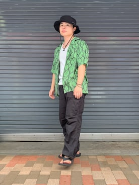 「AVIREX（アヴィレックス）のアイテム（サンダル）」を使った、Takeさん（メンズ・168cm）の夏コーディネート